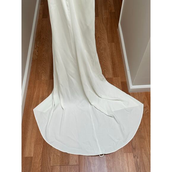 NEW Elliatt Isadora Gown in Ivory White size XS - Picture 6 of 7